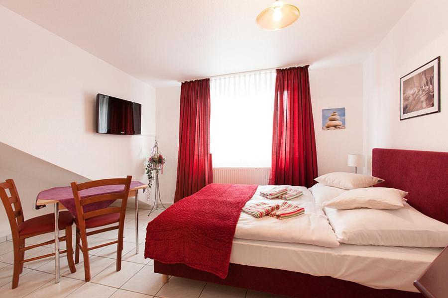 Pension Jasmin Pforzheim Extérieur photo