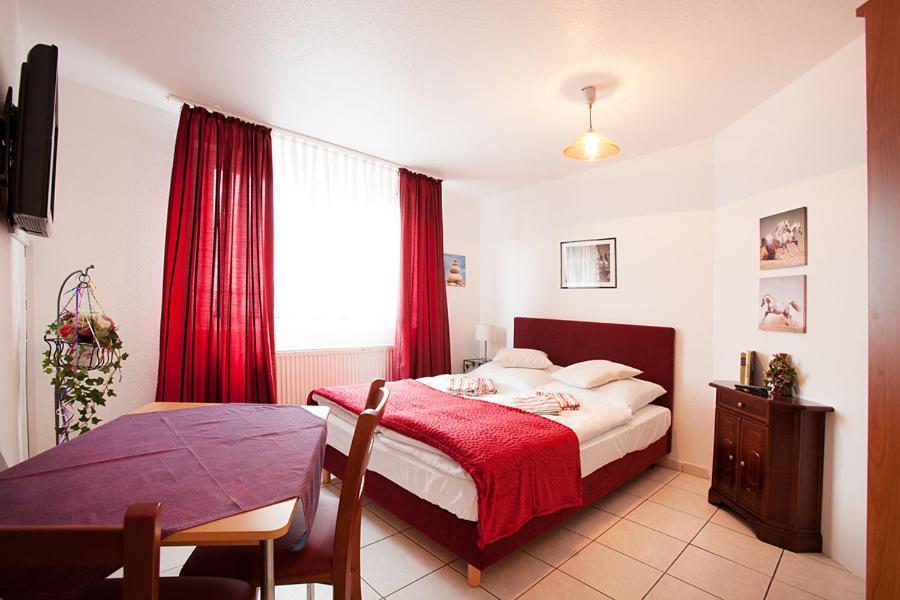 Pension Jasmin Pforzheim Extérieur photo